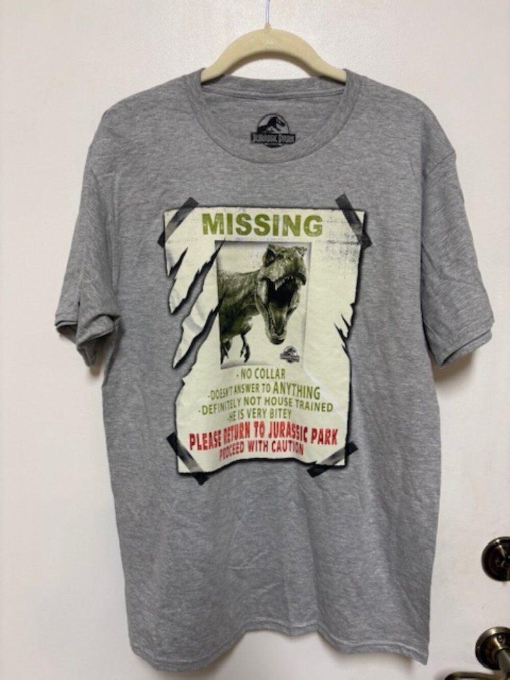New Jurassic Park Universal Studios Graphic T-Shirt. Gray Sz. M See Description